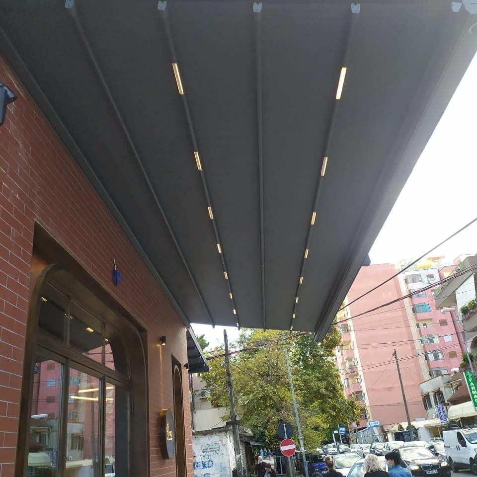 Pergola acoperis retractabil cafenea